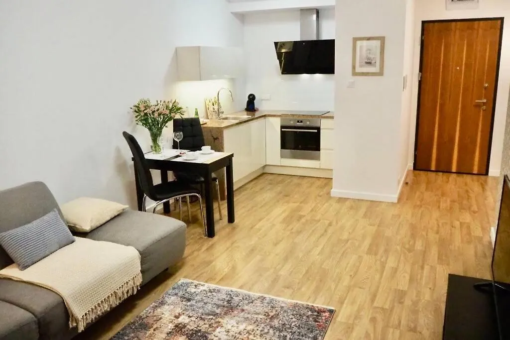 Sunny Apartment In Wilanow Close Town Hall, Palace Warsaw 0*,  Poland